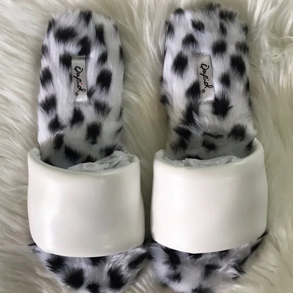 White Fluff Slide with Polka Dot Fur Slipper or Sandal - Picture 9 of 9